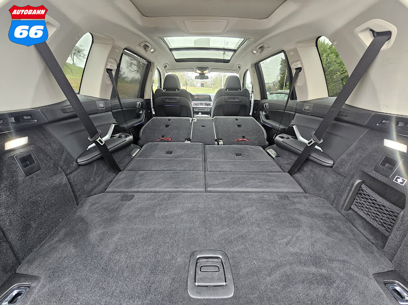 2022 BMW X7 xDrive40i (AWD) - Image 18