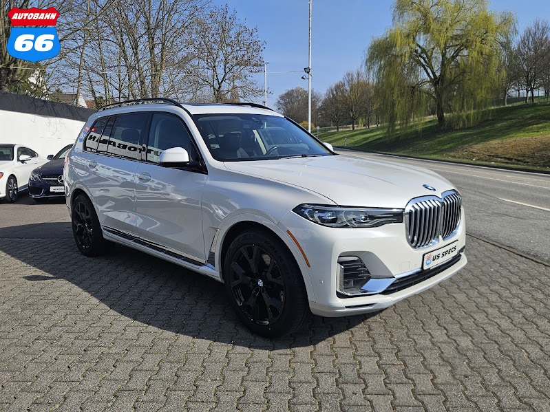 2022 BMW X7 xDrive40i (AWD) - Image 3
