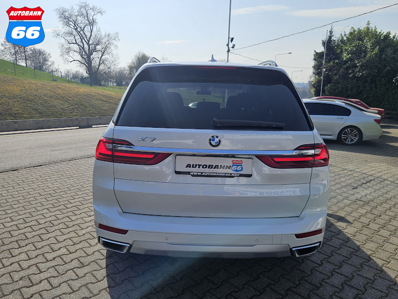 2022 BMW X7 xDrive40i (AWD) - Image 6