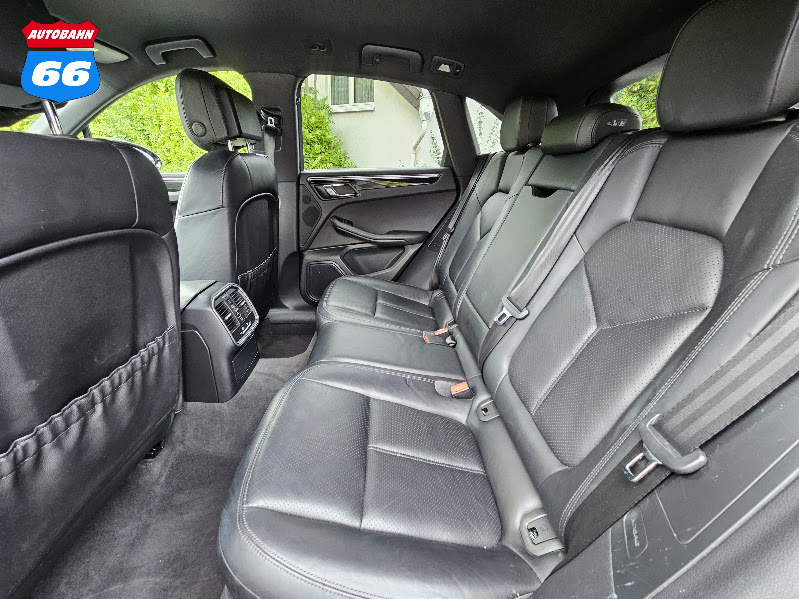 2015 Porsche Macan S - Image 18