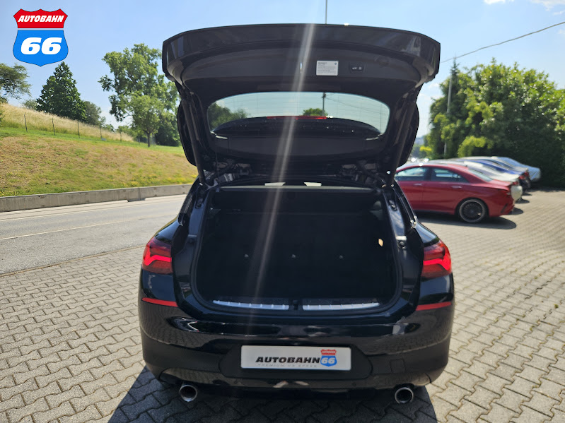 2022 BMW X2 sDrive28i - Image 9