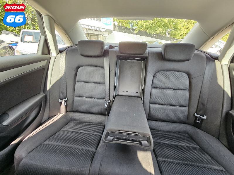 EU-Spec 2010 Audi A4(B8) - Image 15