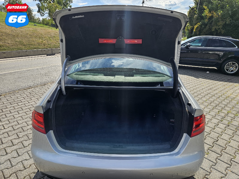 EU-Spec 2010 Audi A4(B8) - Image 8