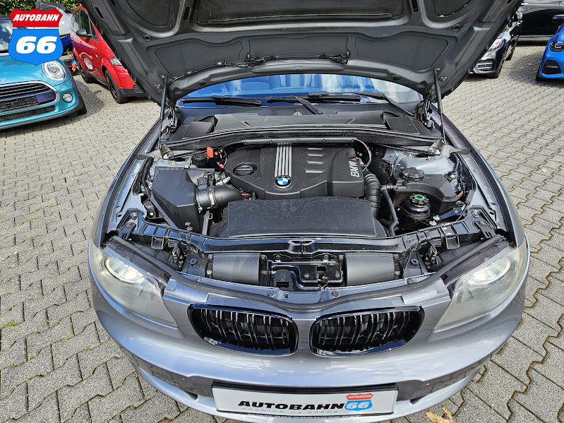 EU SPEC 2011 BMW 118d Convertible - Image 22