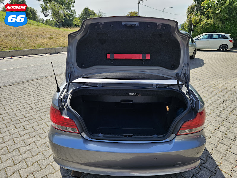 EU SPEC 2011 BMW 118d Convertible - Image 15